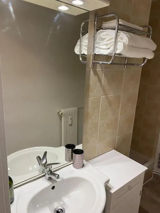 Daire Au Coeur De Cosy Paris